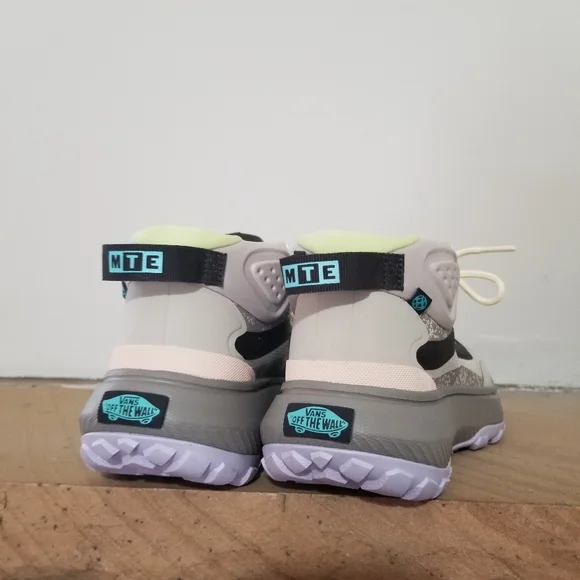 🔥NEW! Vans MTE Crosspath Mid Beige and Green Sneakers Womens Sz 6 - Picture 7 of 9